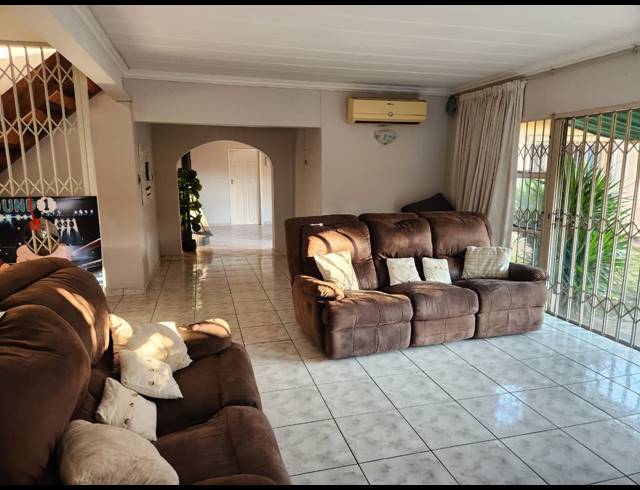 4 BEDROOM HOUSE FOR SALE IN VANDERBIJLPARK SW 2